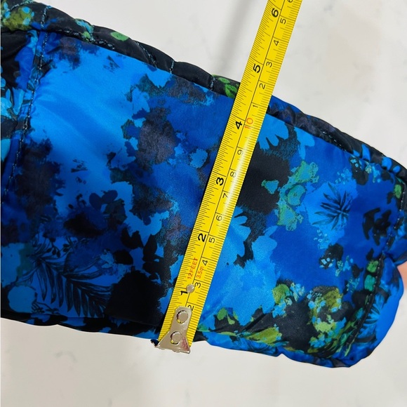 Desigual - Padded sling bag with floral camouflage, New with Tags! - Picture 4 of 5